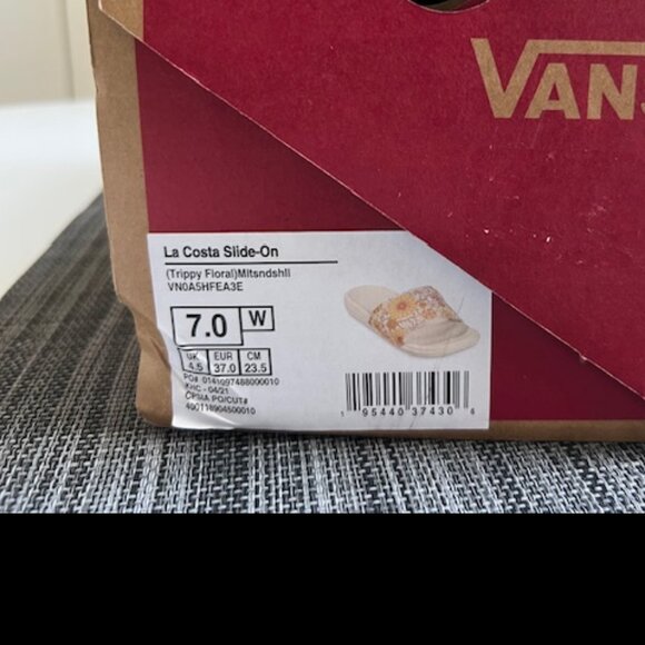 Vans La Costa Slide-On Trippy Floral Sandal. Orange & white, w7, worn 1x, in box - Picture 3 of 7